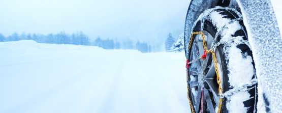 Sicher durch den Winter: Wie schnell darf ich mit Schneeketten fahren?