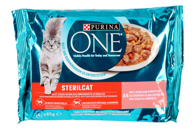 Image of Purina ONE Katzenfutter Sterilcat in Sauce Lachs 4x85g