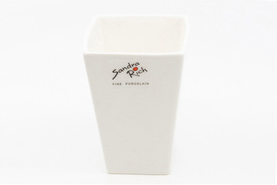 Image of Square - Porzellan Vase konisch bei JUMBO