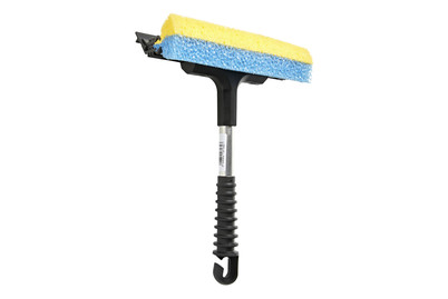 Image of Scheibenreiniger mit Moltoschwamm bei JUMBO