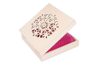 Image of Holz-Box gelasert, FSC Mix Credit, 18,5x18,5x5cm, Innenmass 17x17cm bei JUMBO