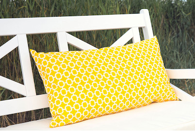 Image of Beliani Gartenkissen gelbes Muster 40 x 70 cm bei JUMBO