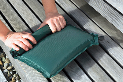 Image of Daily Selbst-aufblasbares Mobil-Kissen bei JUMBO