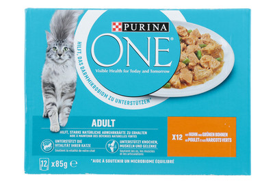 Image of Purina ONE Adult Katzenfutter in Sauce Huhn 12x85g