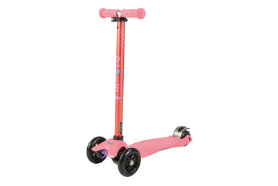 Image of Scooter Maxi Micro Classic Coral Pink Metallic bei JUMBO