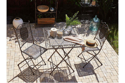 Image of Beliani Gartentisch schwarz Metall 70 x 70 cm zusammenklappbar Bormio bei JUMBO