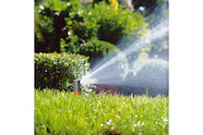 Gardena Treppiede irrigatore: trasforma gli irrigatori in irrigatori alti, per irrigare piante più alte, altezza 50 cm, gambe per treppiede pieghevoli, facile installazione (2075-20 Gardena Treppiede irrigatore: trasforma gli irrigatori in irrigatori alti, per irrigare piante più alte, altezza 50 cm, gambe per treppiede pieghevoli, facile installazione (2075-20