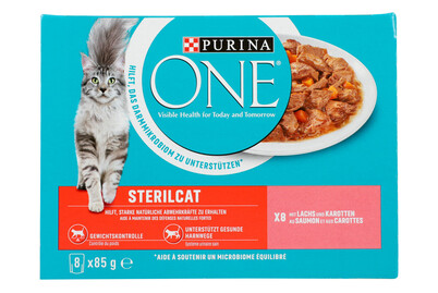 Purina ONE Alimento umido per gatti Sterilcat One in salsa con salmone 8x85g